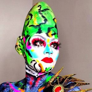 Meet your Posher, Muneca